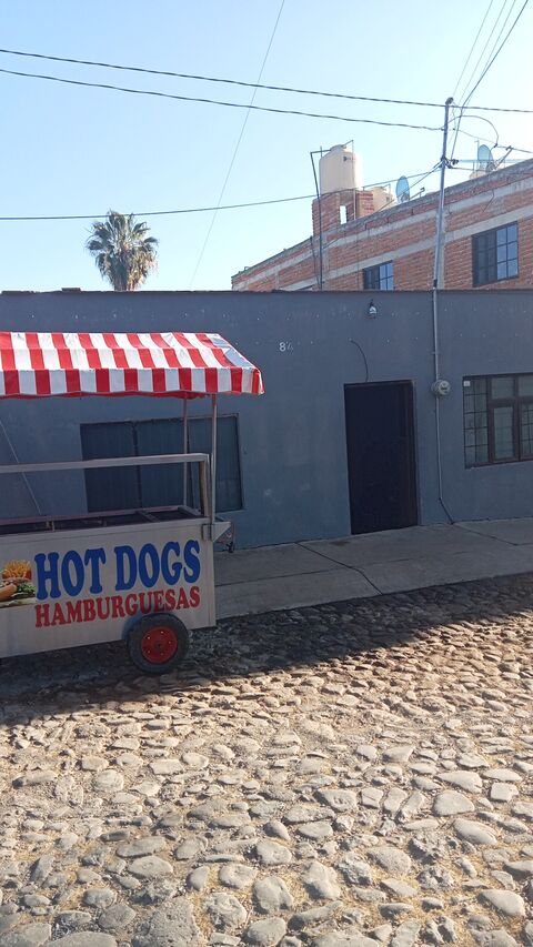Hambruna Hamburguesería y Dogos image 5