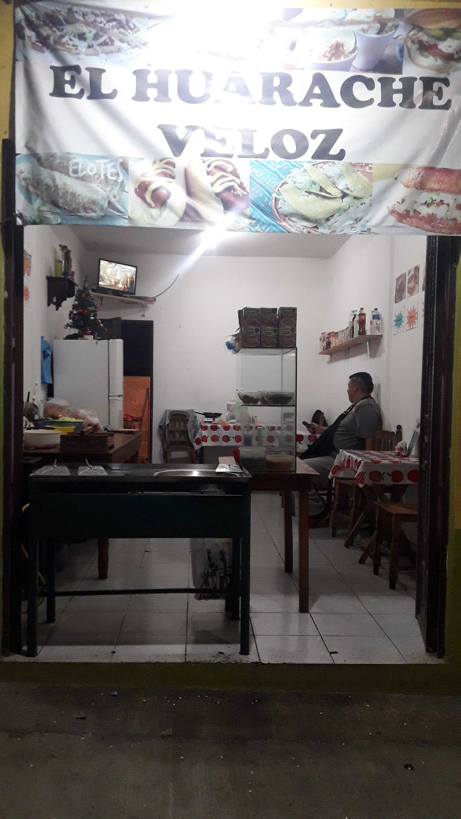 "EL HUARACHE VELOZ image 1