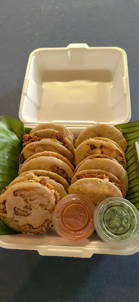 El huehue image 3