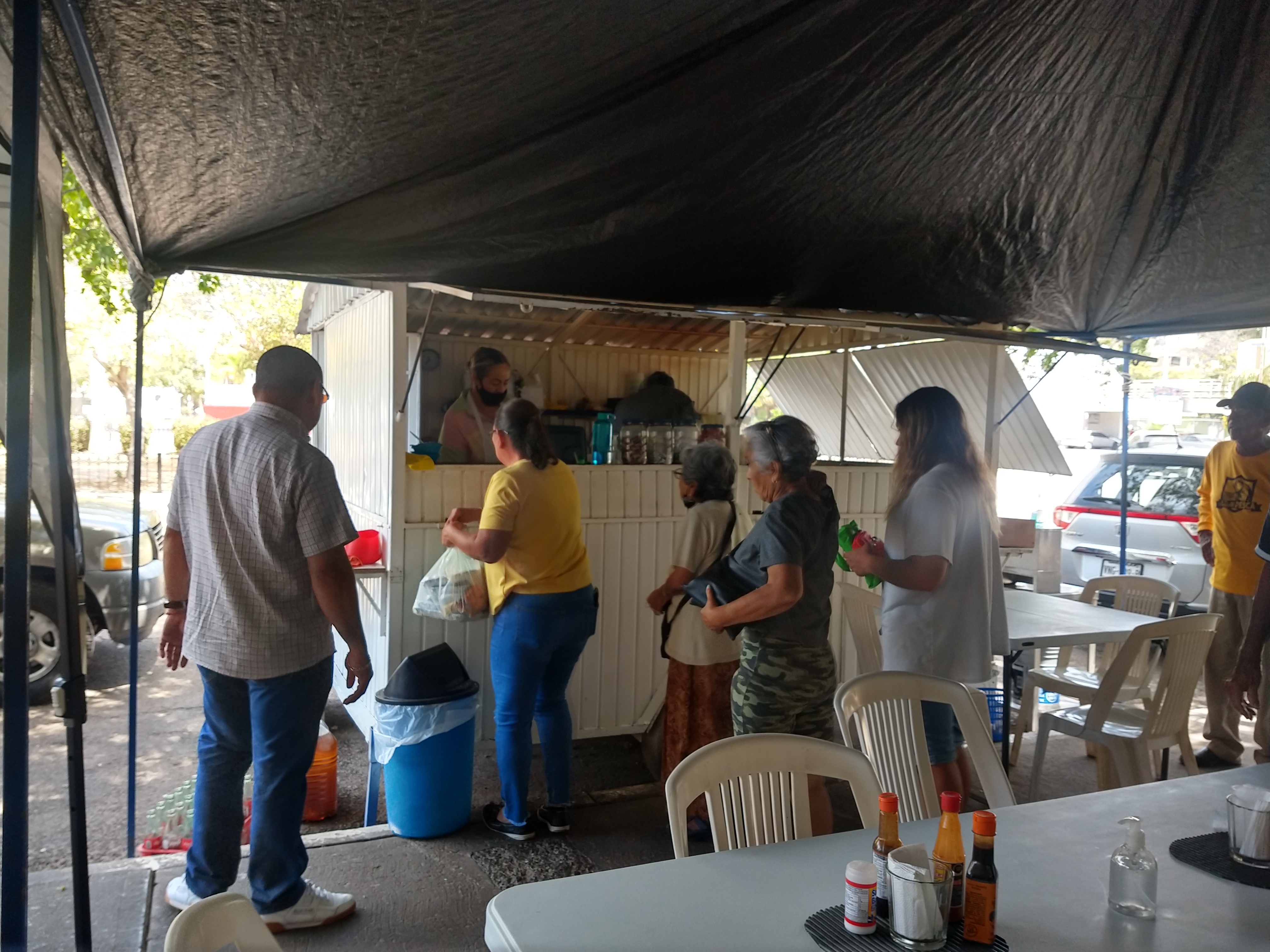 Tacos Capeados La Perla Azul image 2