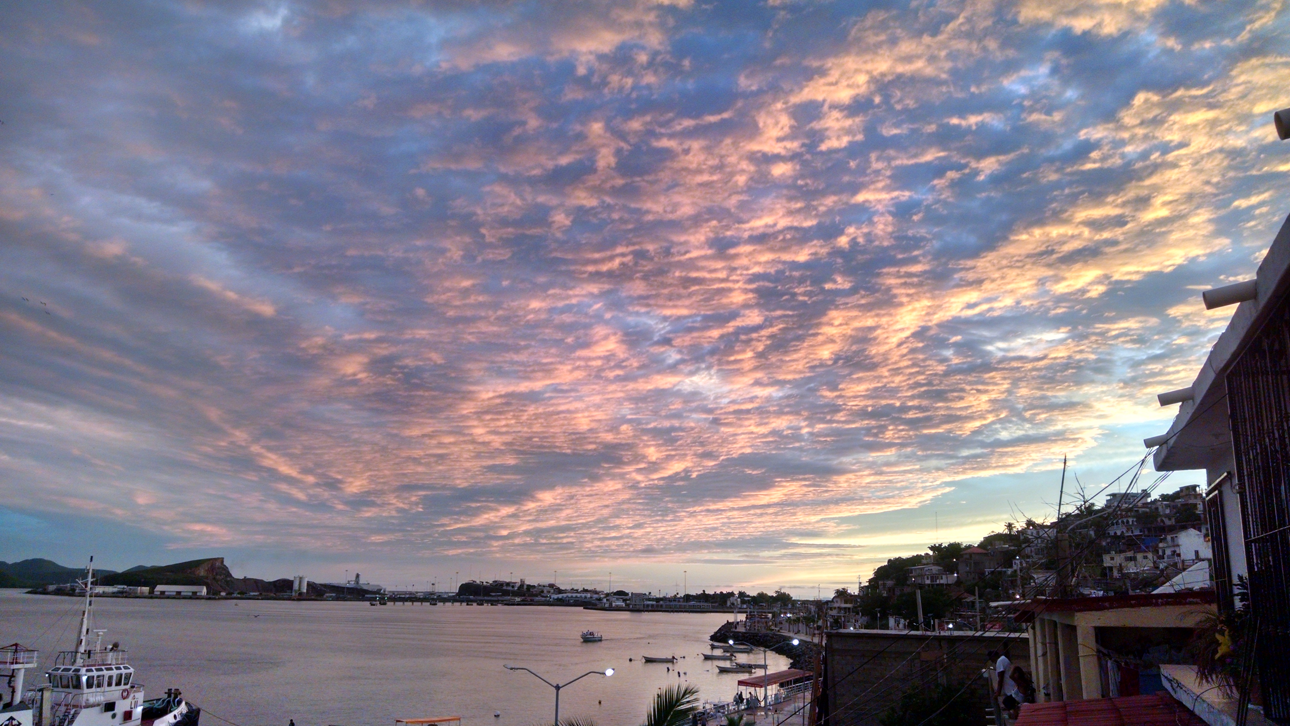 Mariscos El Malecon image 9