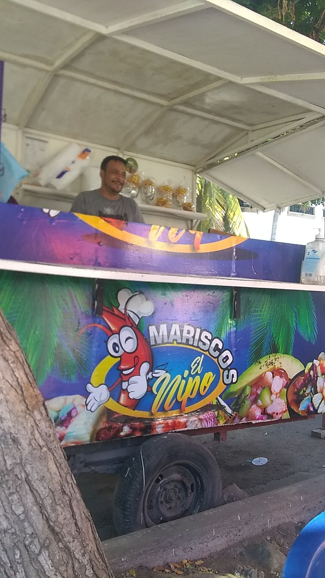 Mariscos "El Nipo" image 3