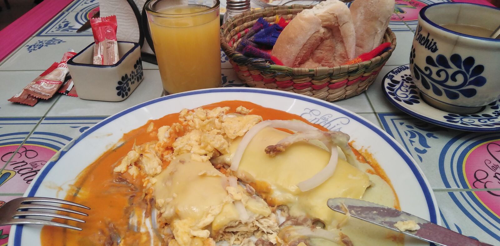 Las Enchis image 2