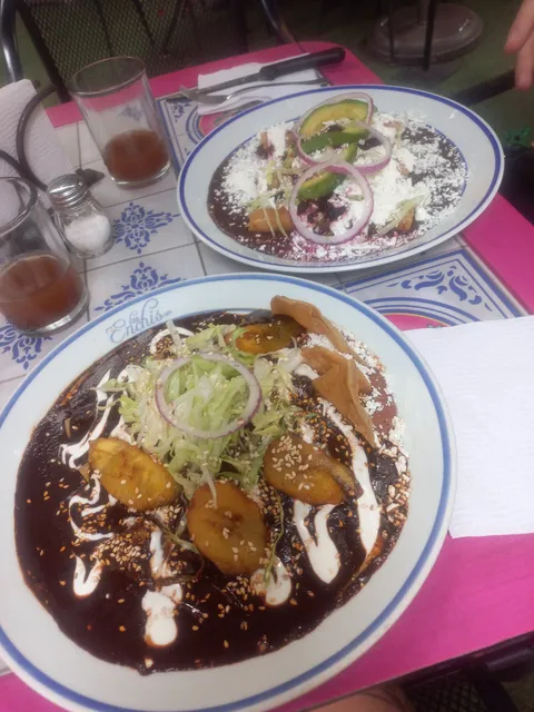 Las Enchis image 4