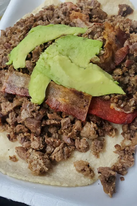 TAQUERIA FLORES image 4