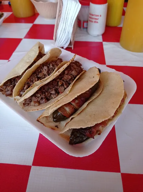 TAQUERIA FLORES image 9