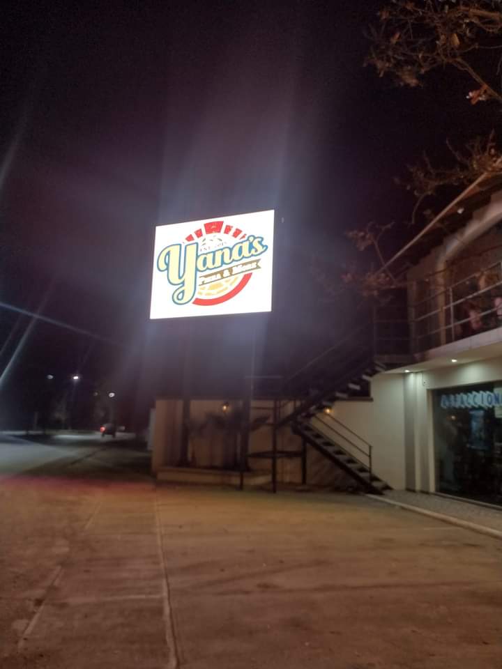 Yana's Pizza & More image 9