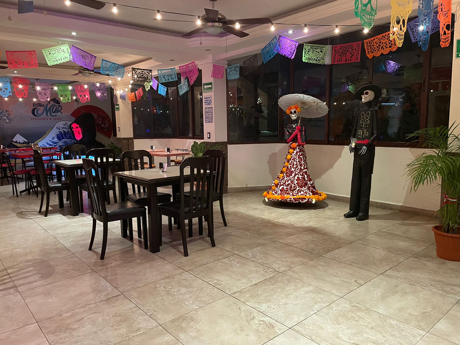 EntreMar cevicheria y sushi image 1