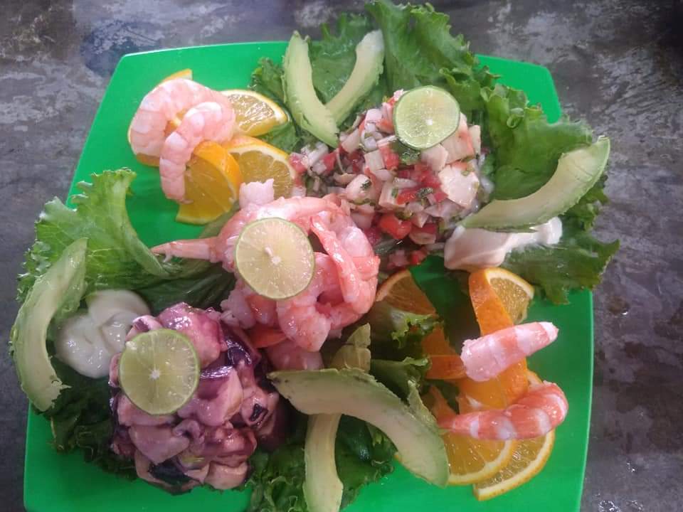 Las Barranquillas Marisquería image 3