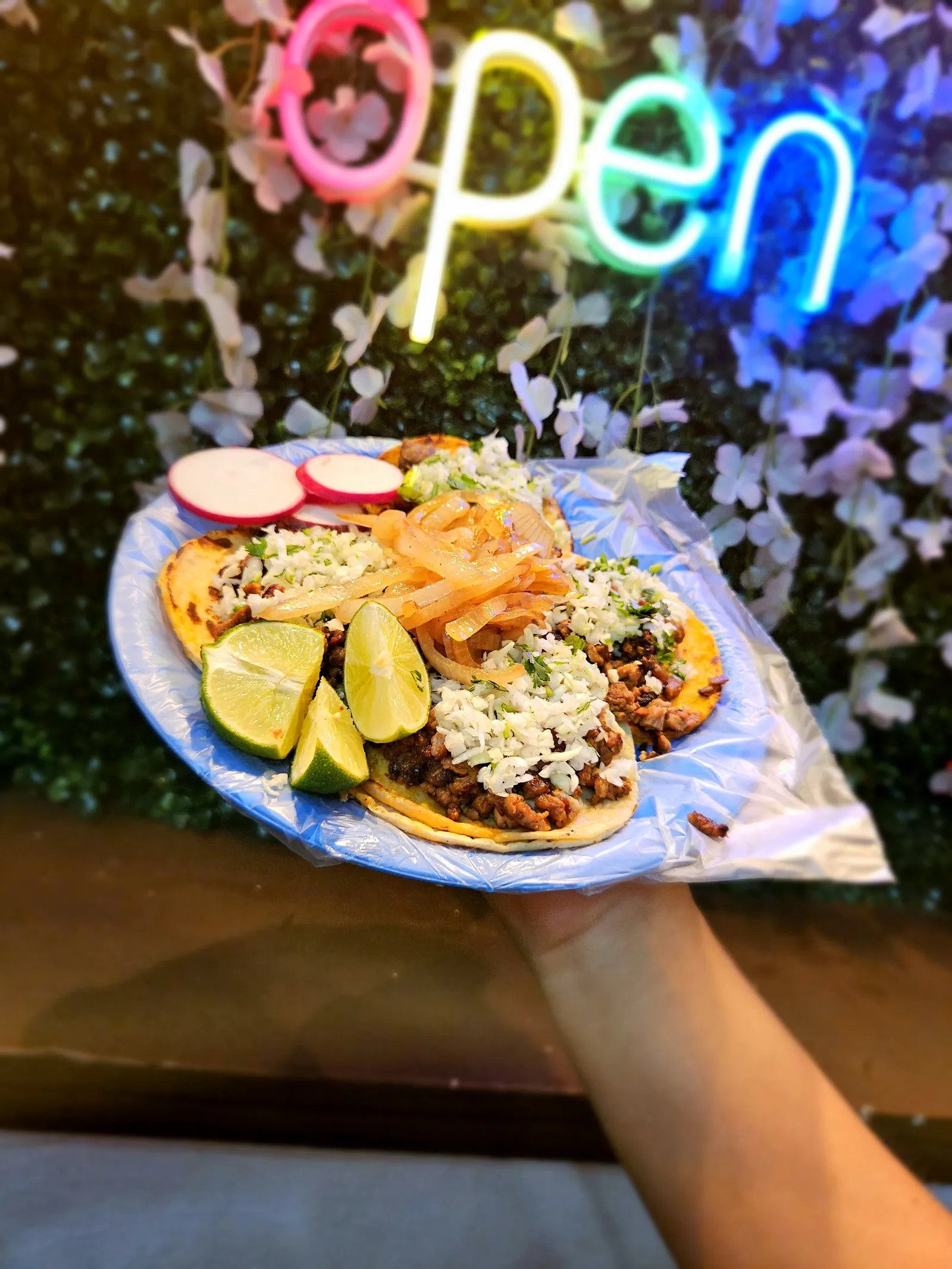ANTOJITOS "EL PORTÓN" image 2