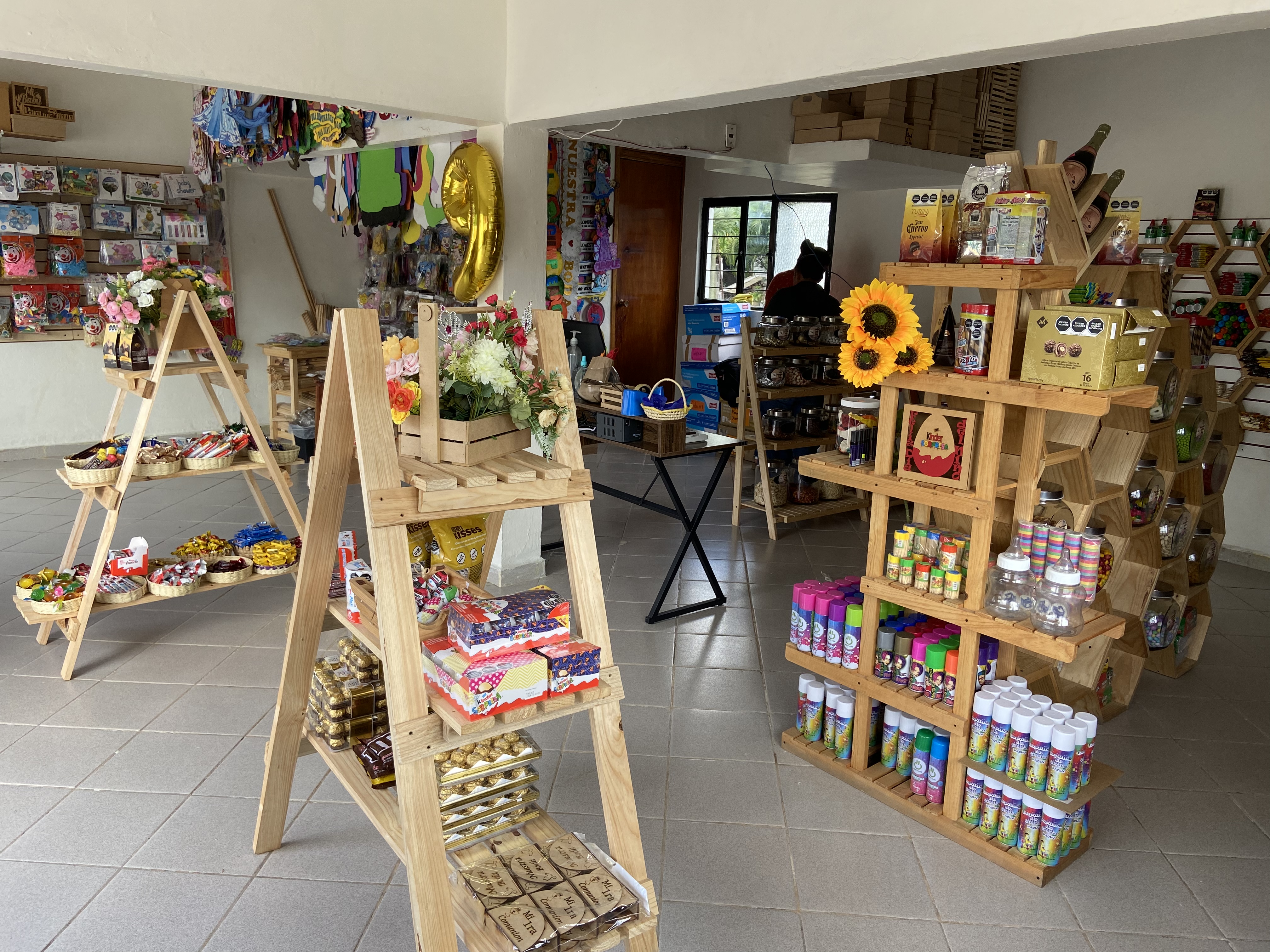 Tienda De Dulces "La Casa Del Regalo" image 4