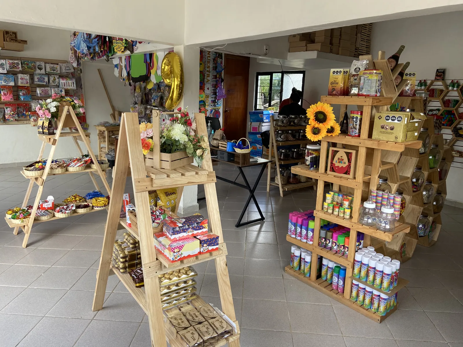 Tienda De Dulces "La Casa Del Regalo" image 4