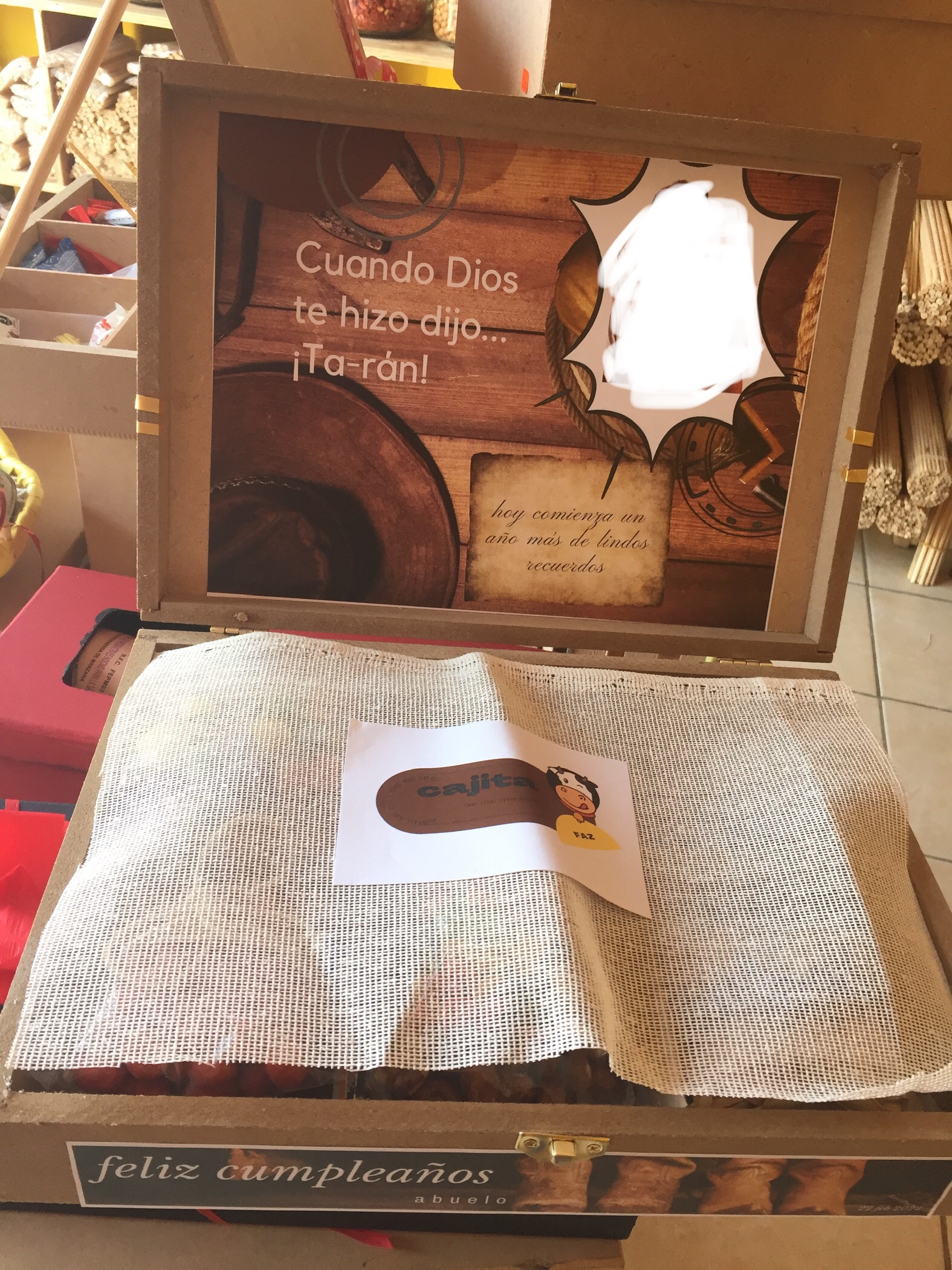 Tienda De Dulces "La Casa Del Regalo" image 9