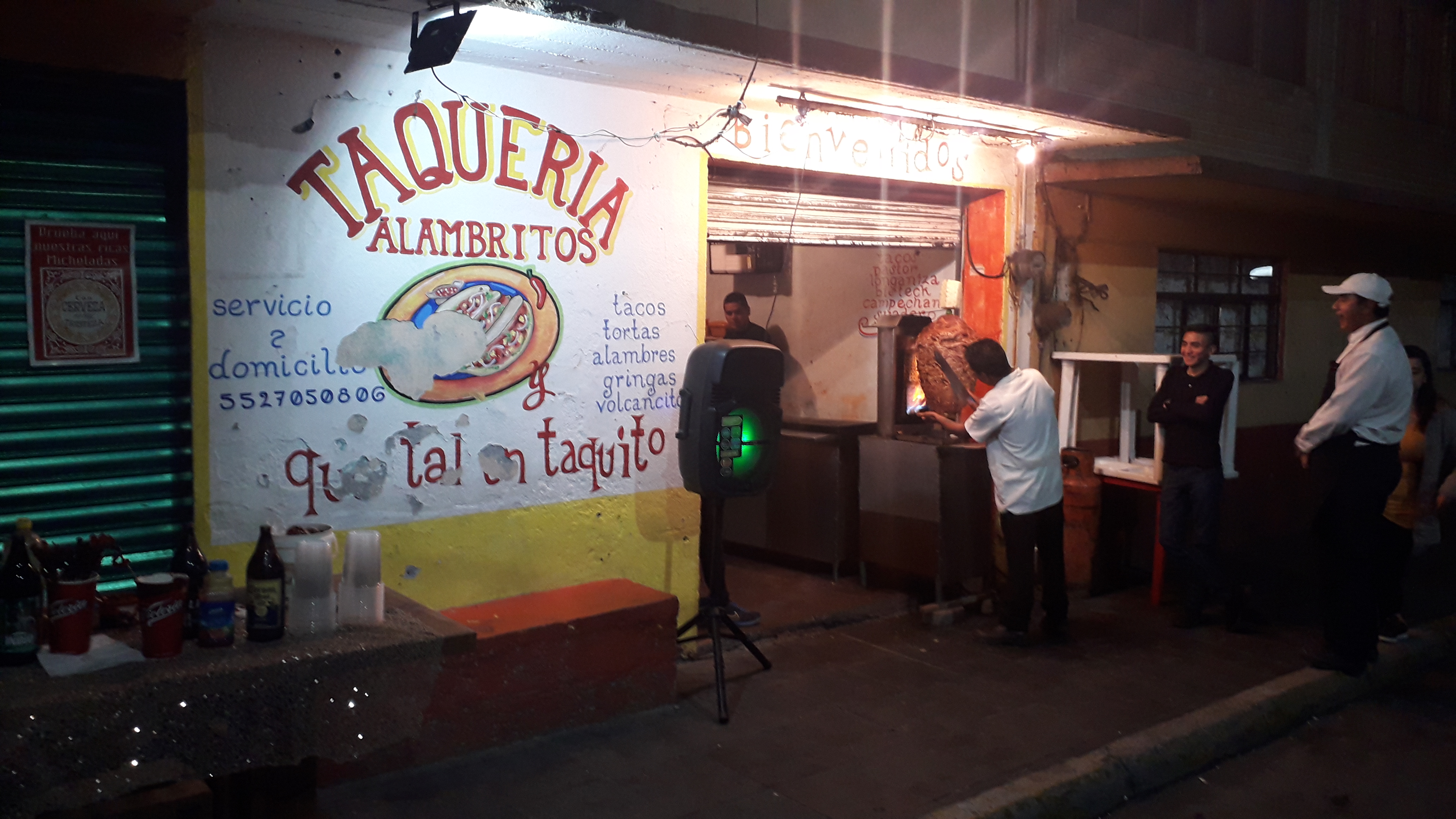 Taquería "alambritos y que tal un taquito" image 7