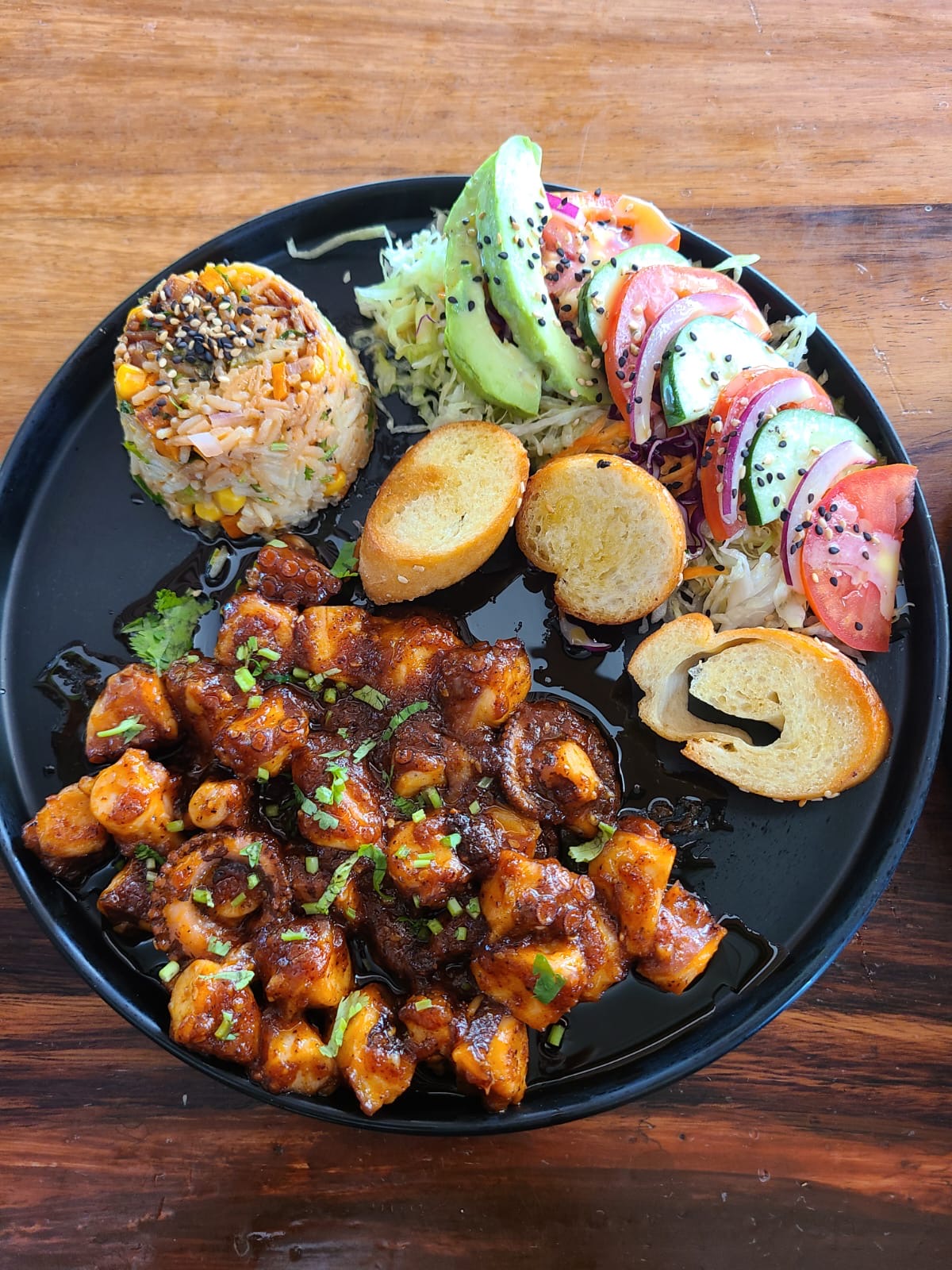 4 Vientos food & sports bar image 5