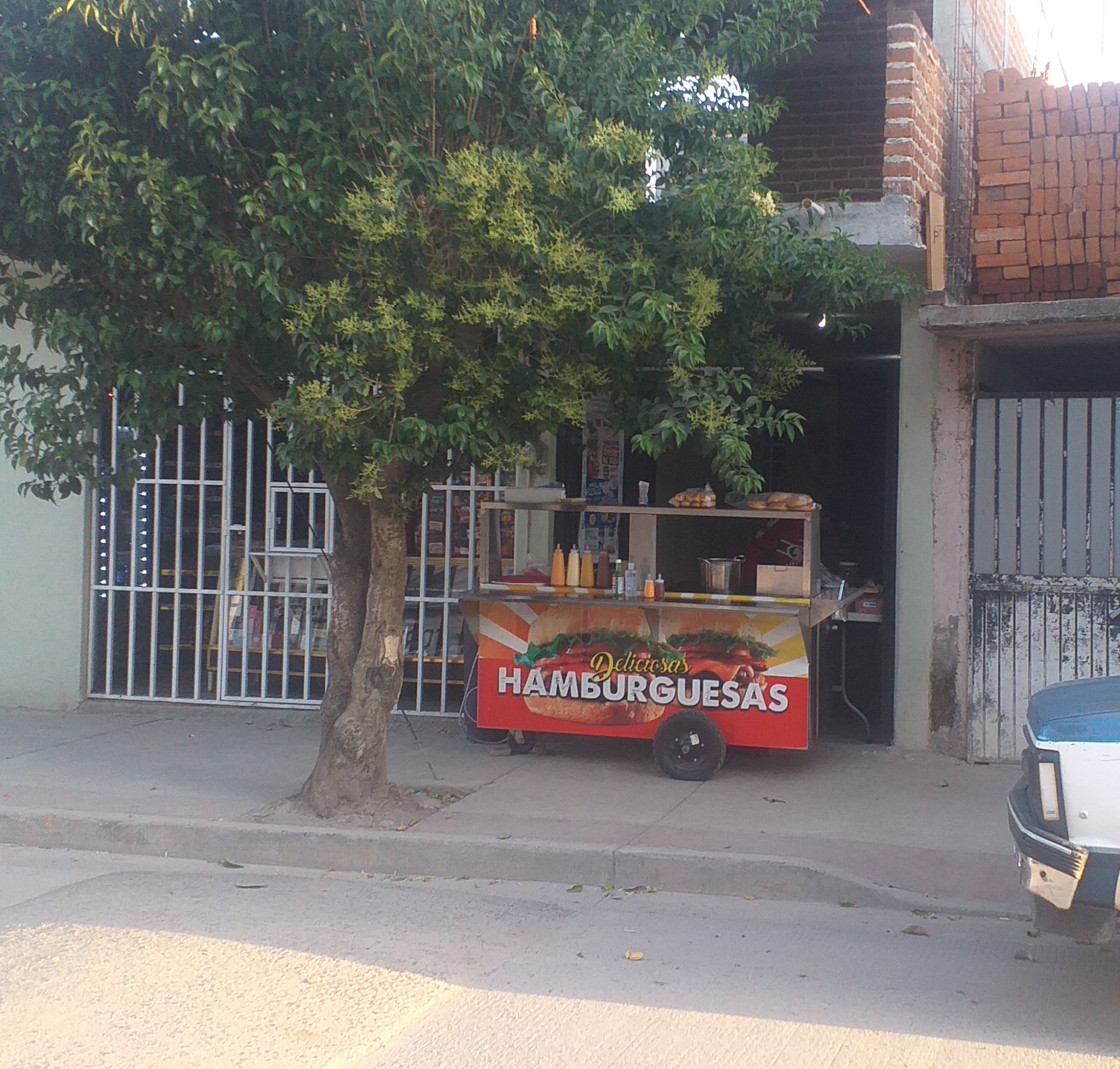 Hamburguesas "el canchis" image 6