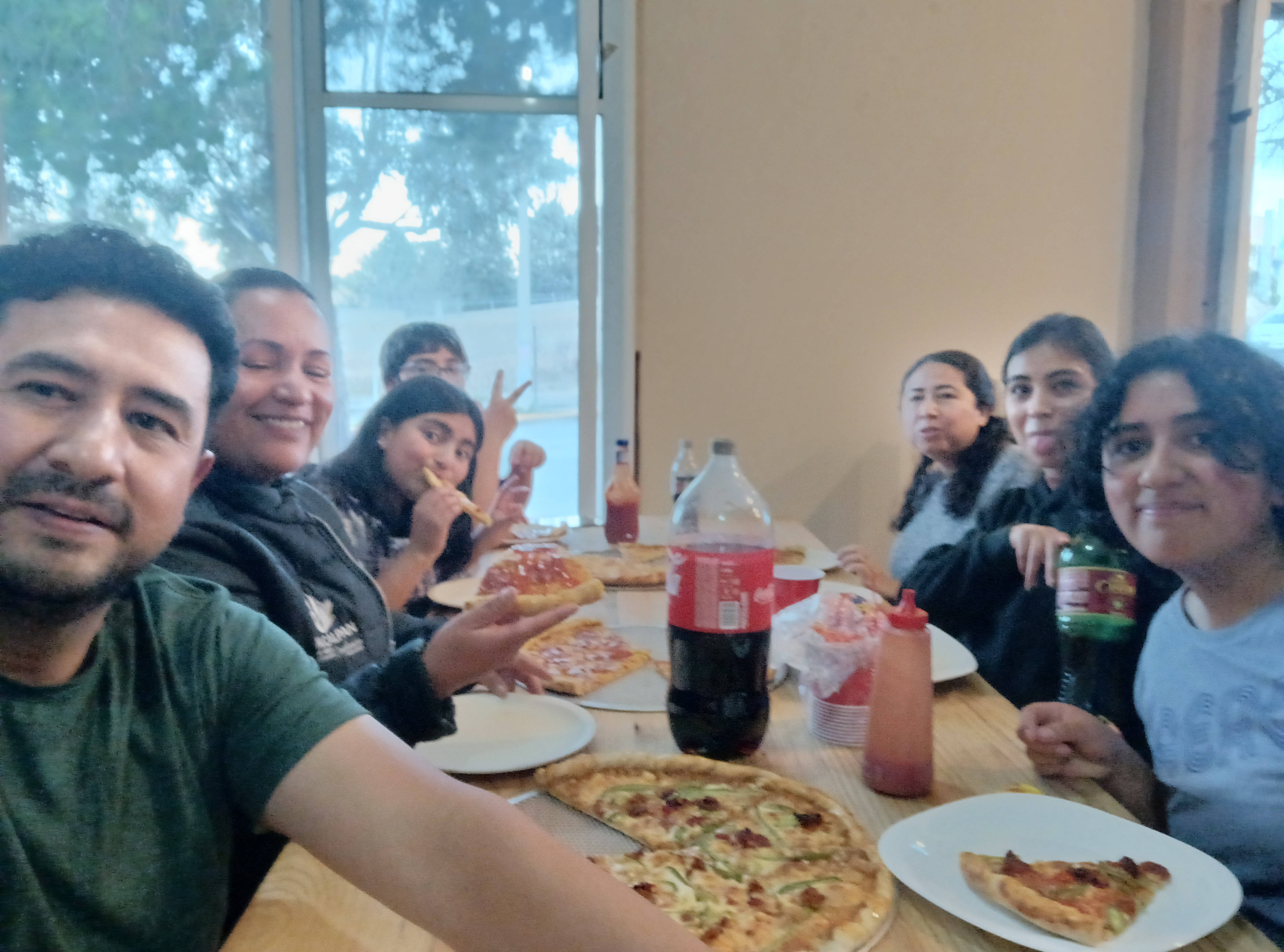 Katzen Pizza image 5