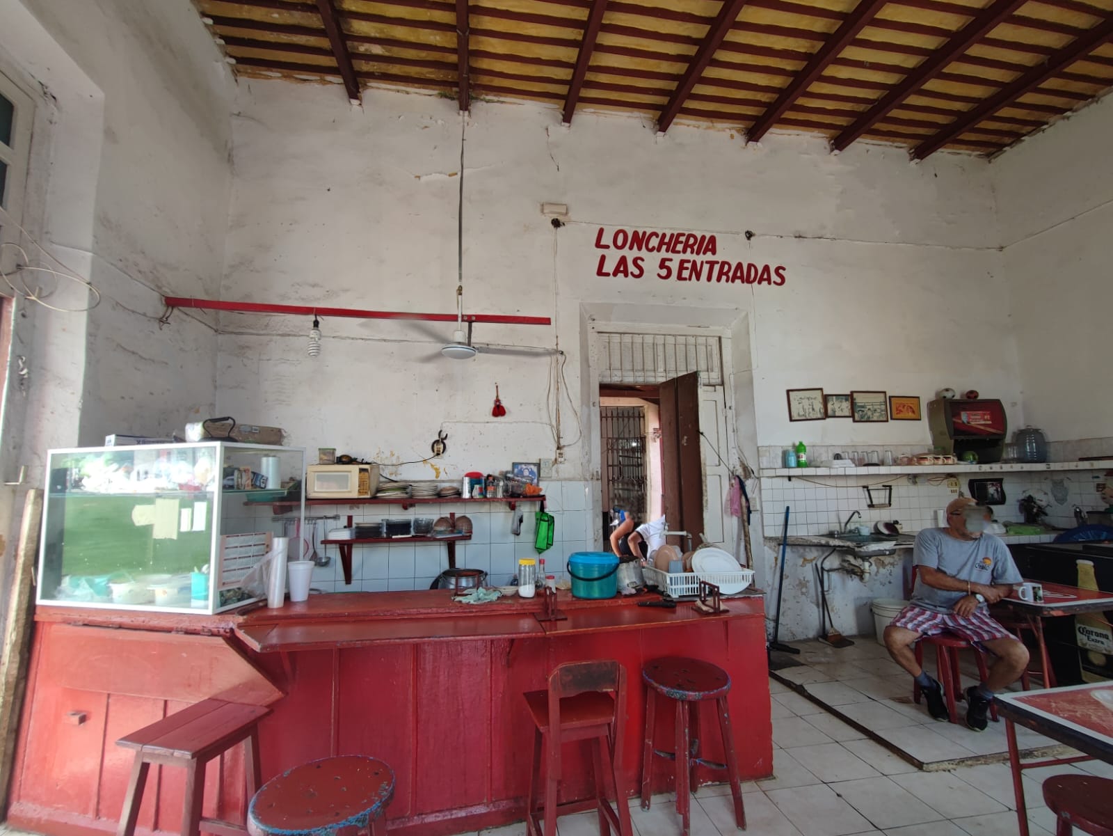 Loncheria "LAS 5 ENTRADAS" image 1