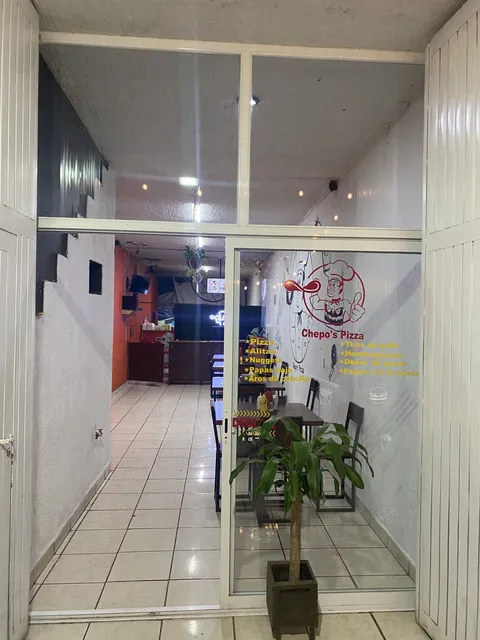 Chepos's Pizza image 5