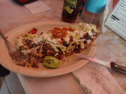 Huaraches y burritos King image 2