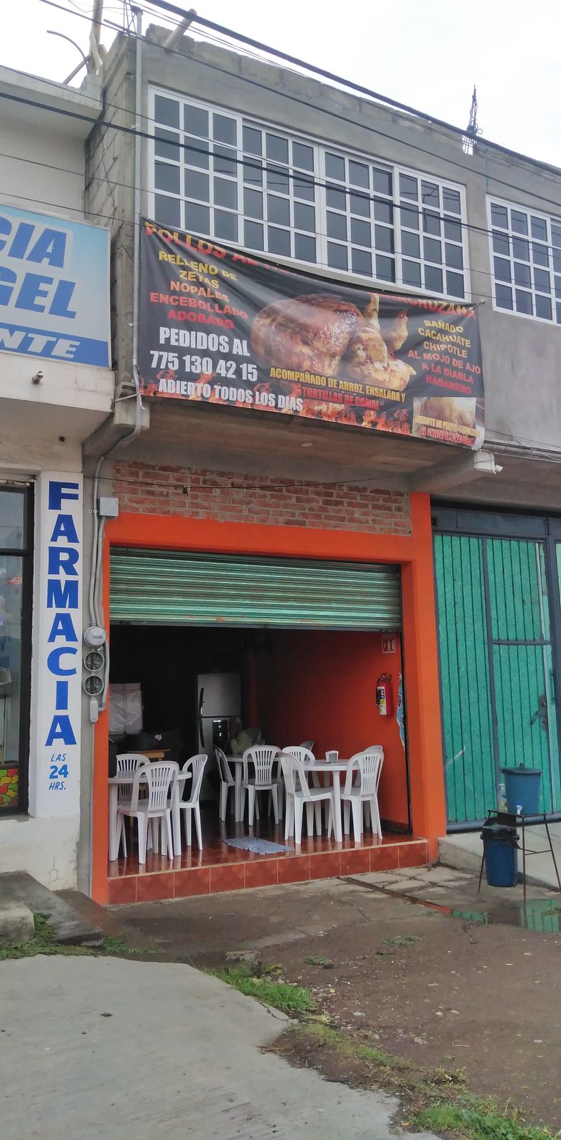 POLLOS AL HORNO LA VERACRUZANA image 1