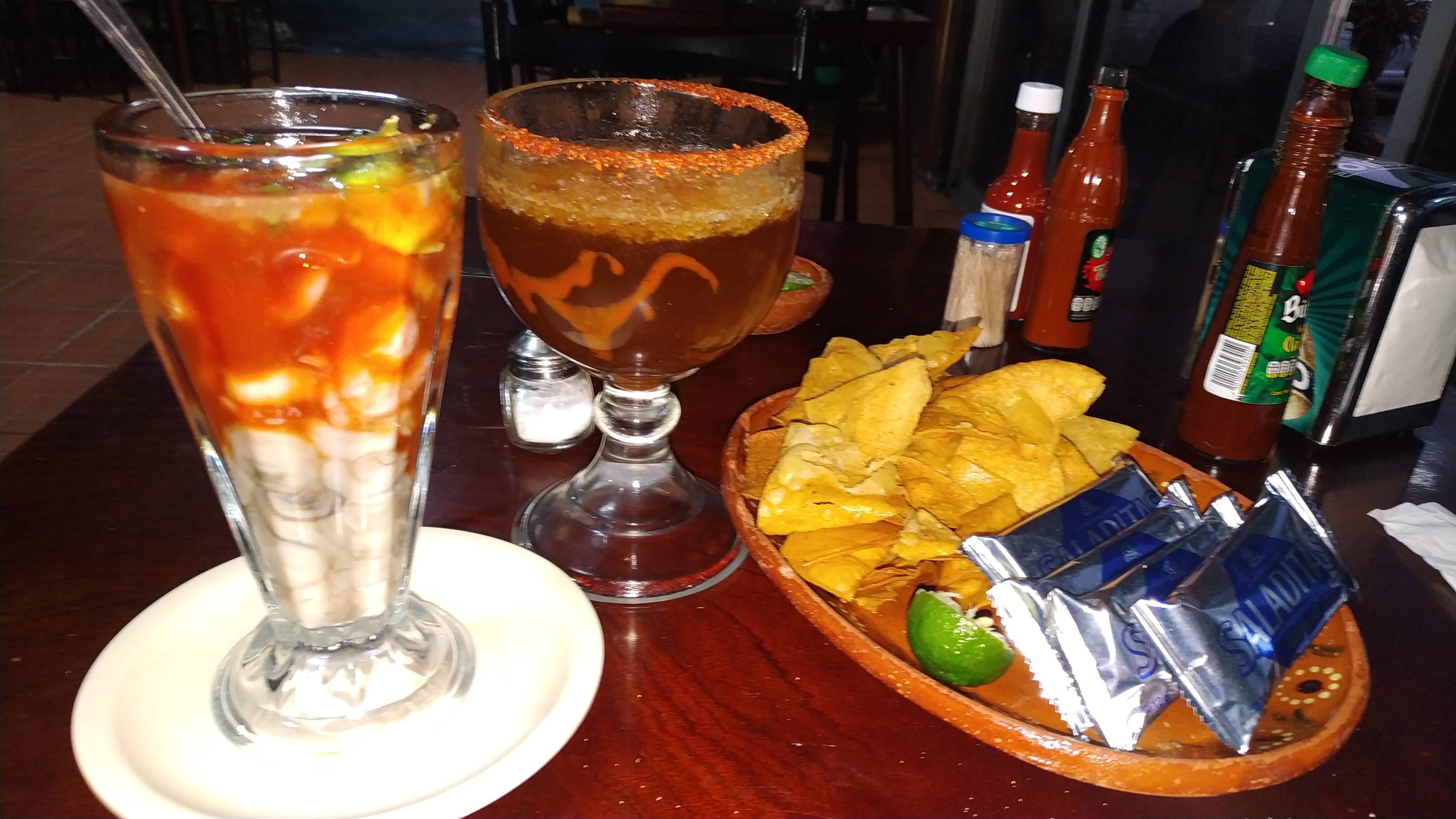 Mariscos "Los Veracruzanos" image 2