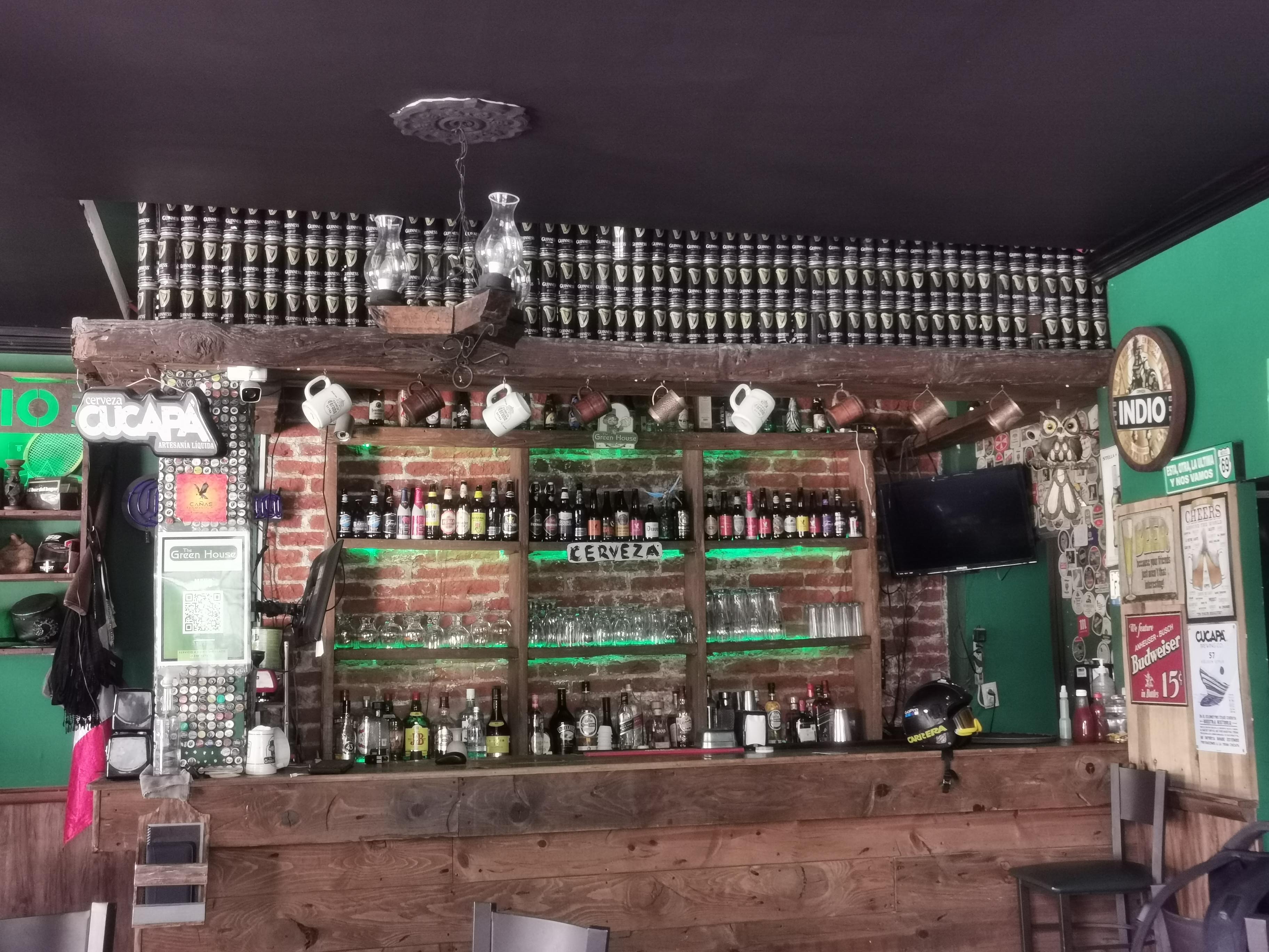 The Green House Irish Pub image 1