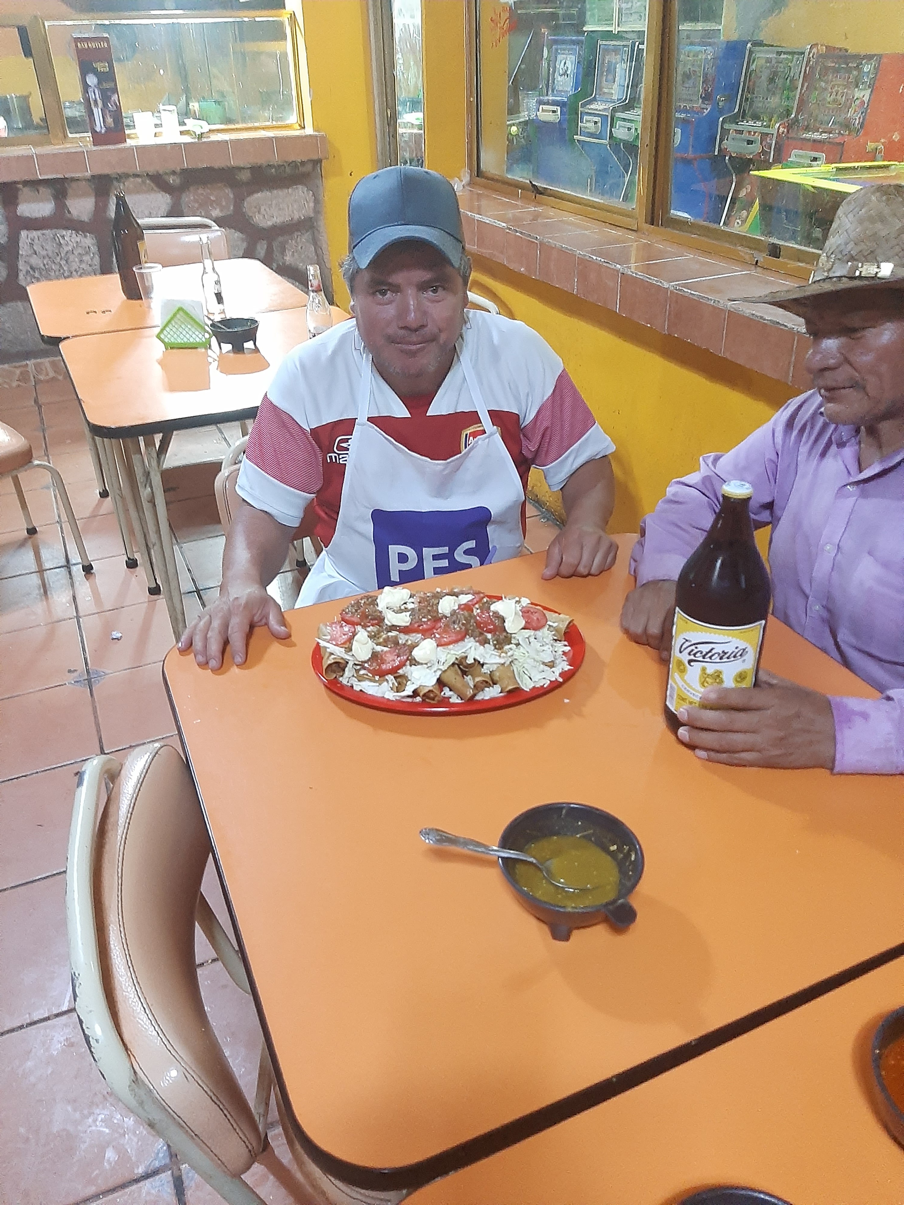 Taqueria y Rosticeria EL COMPADRE TONY image 4