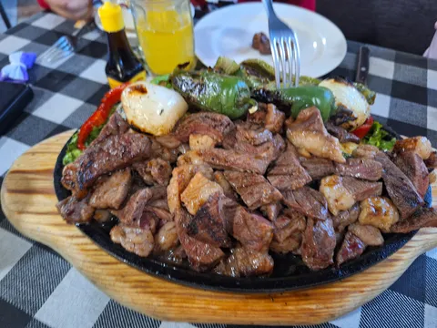 Las Arracheras Prestige image 3