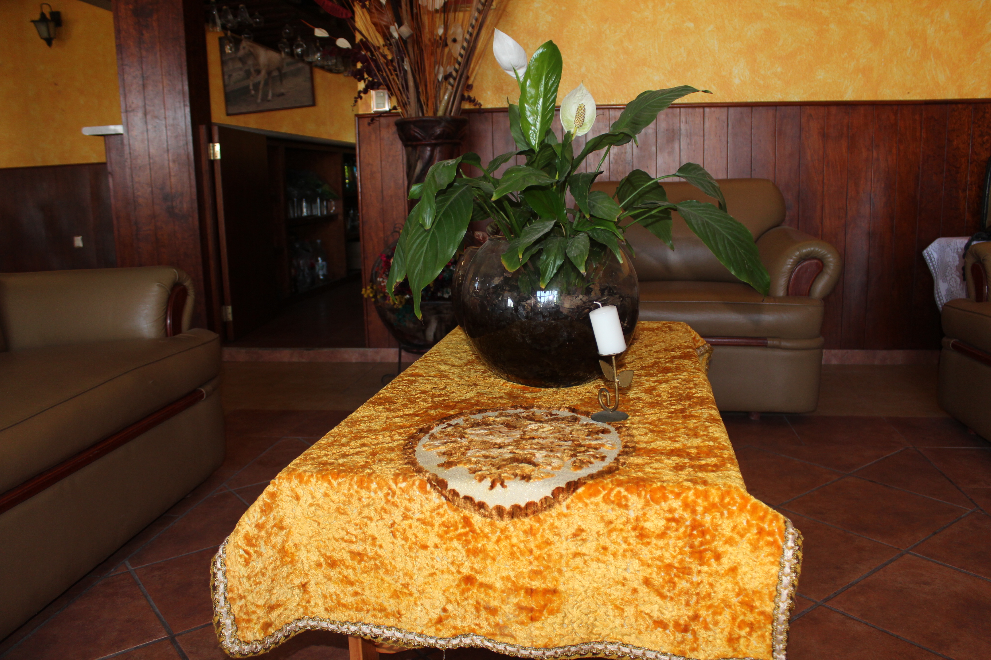 El Corcel Salón image 5