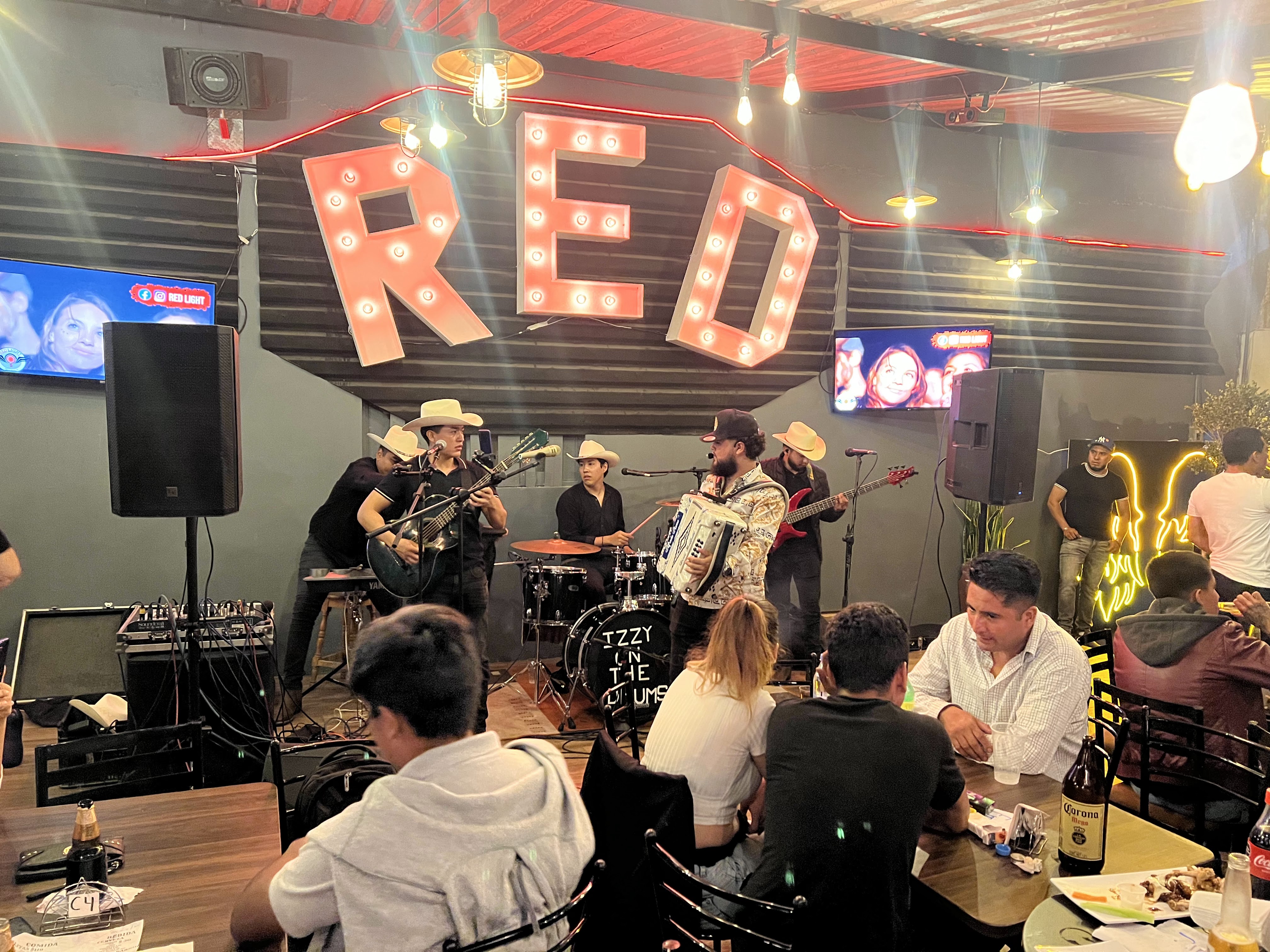 Red light wings image 1