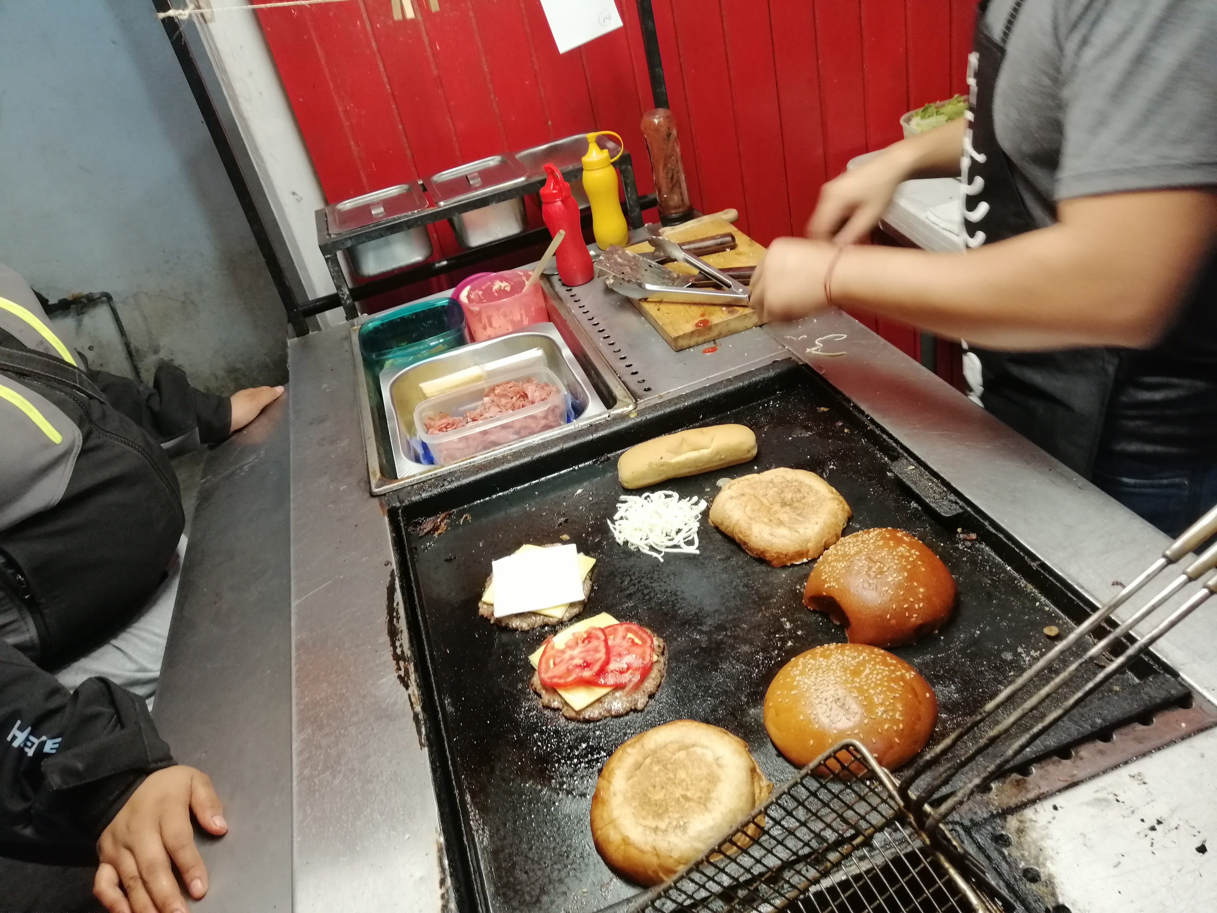 Poncho Burguer image 3