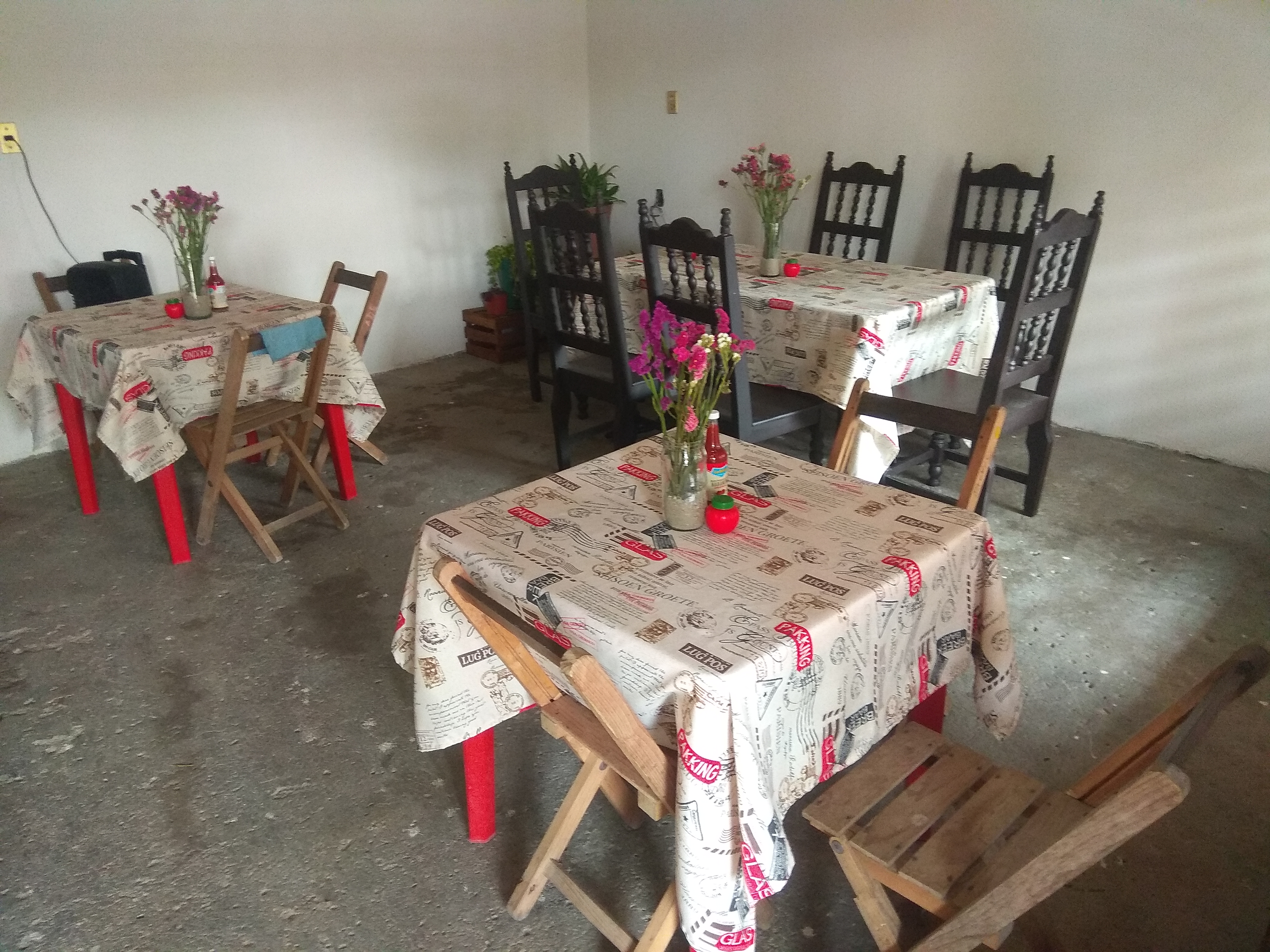 Cenaduria Jardines image 3