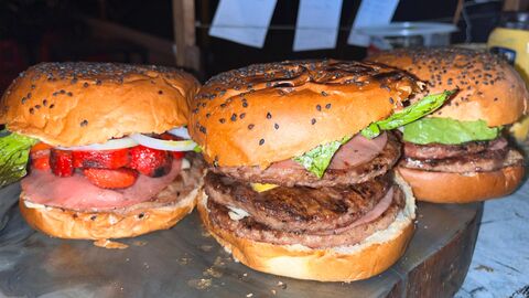 Mega Burger image 1