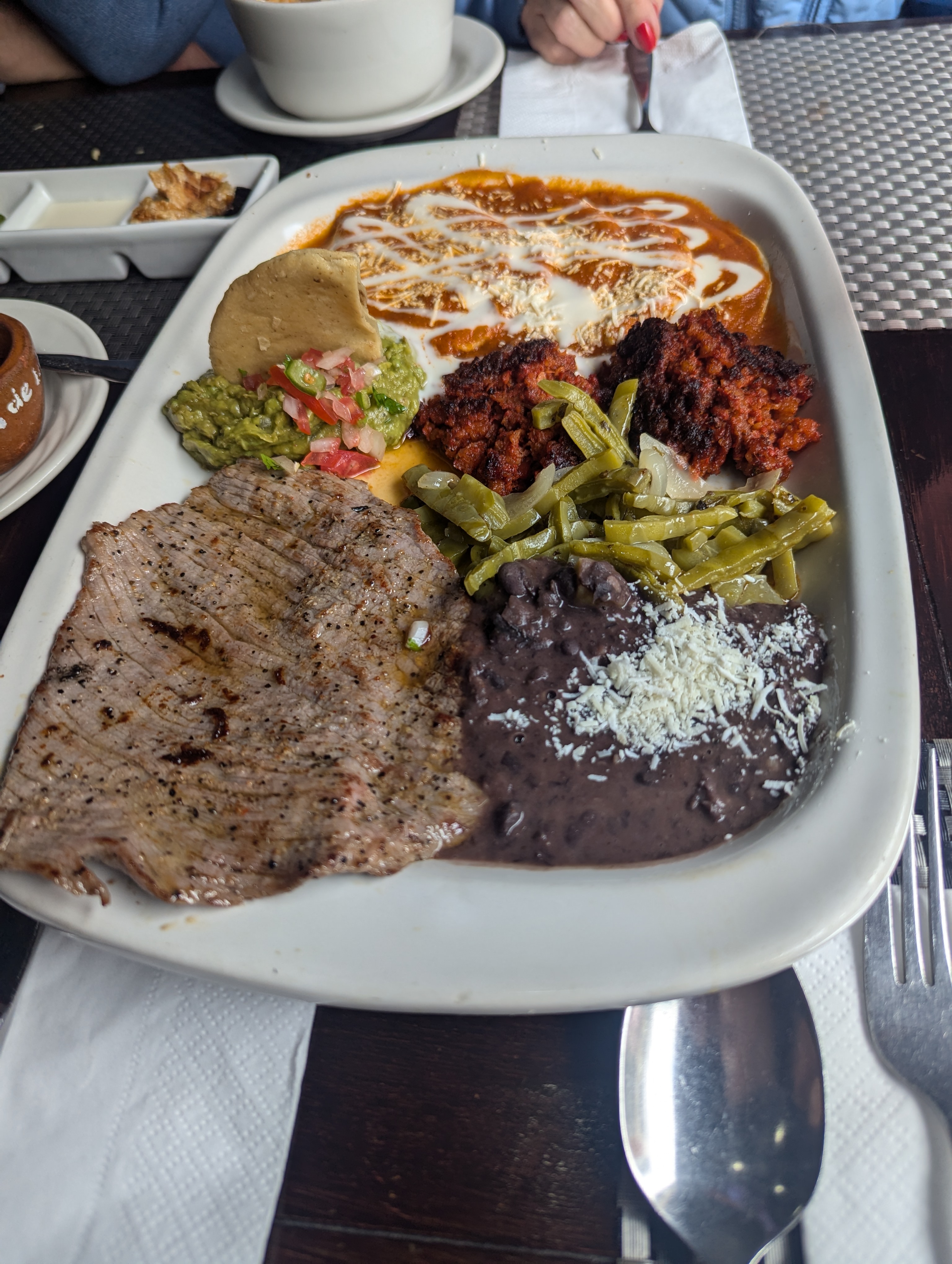 Las Pellizcadas de Doña Anita image 10