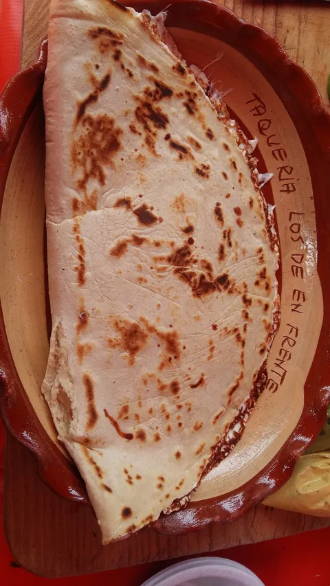 Taquería "Los de Enfrente" image 3