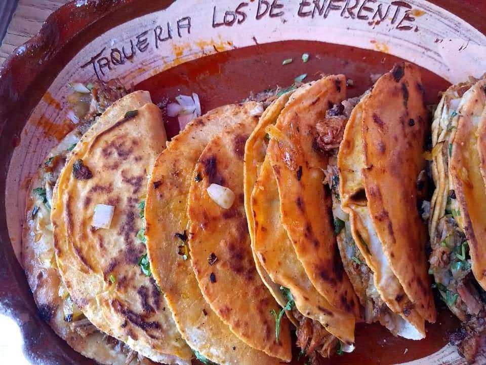 Taquería "Los de Enfrente" image 4