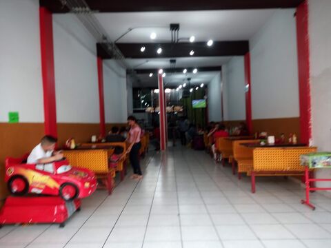 Mac Ricos Pizza image 4