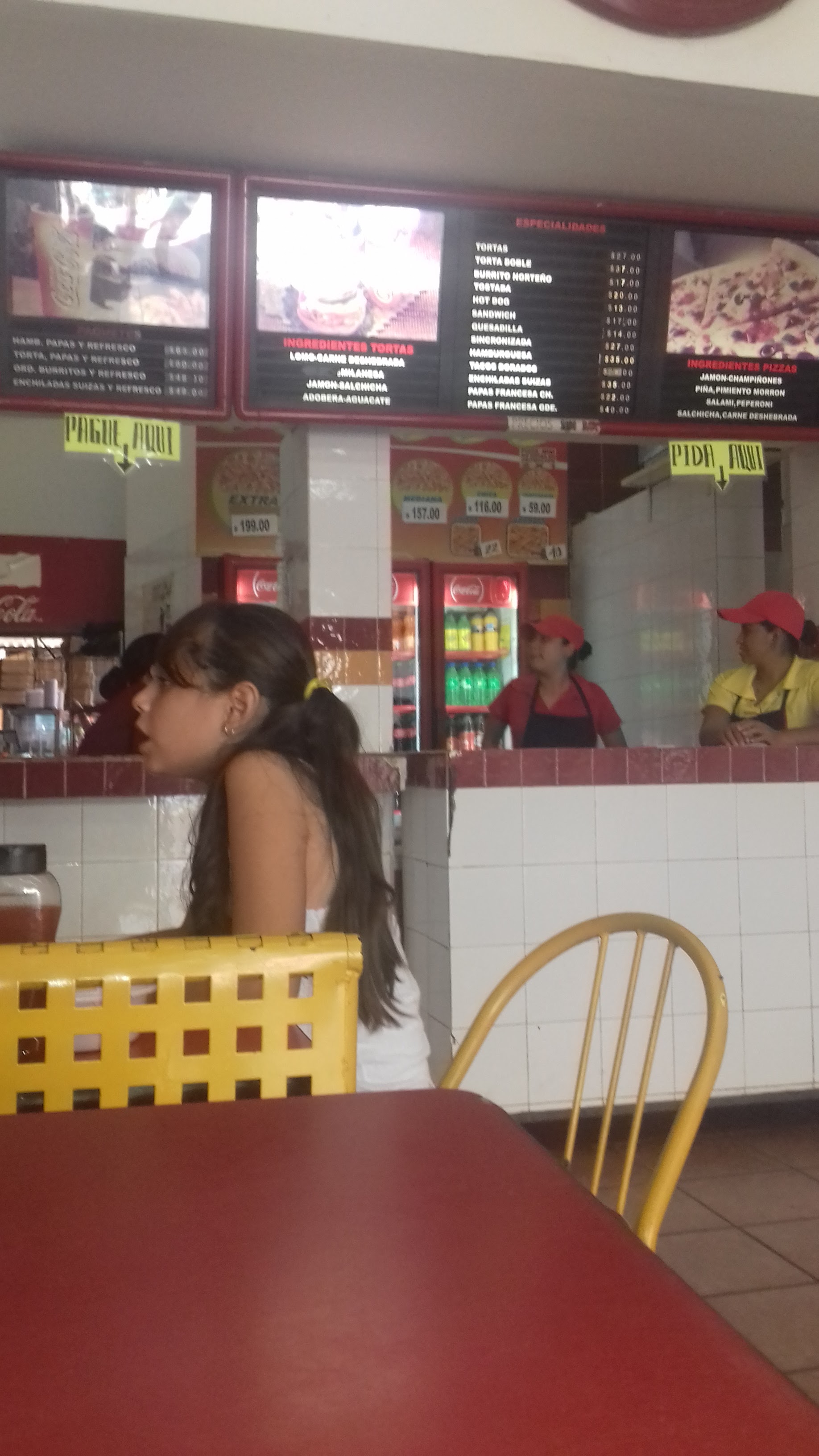 Mac Ricos Pizza image 5