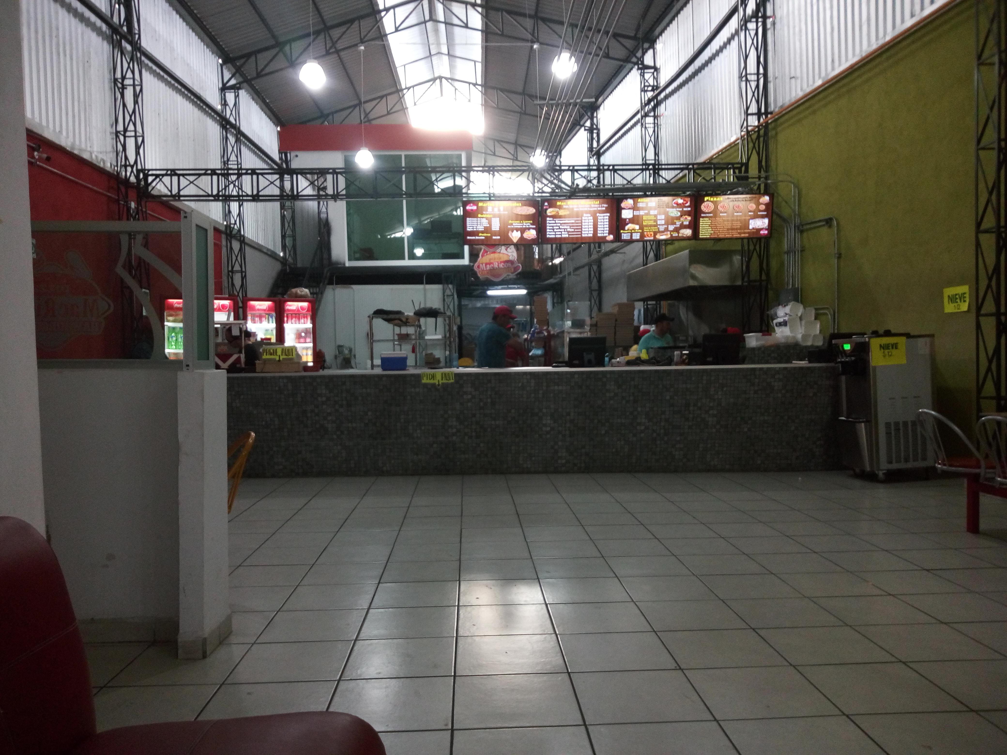 Mac Ricos Pizza image 7