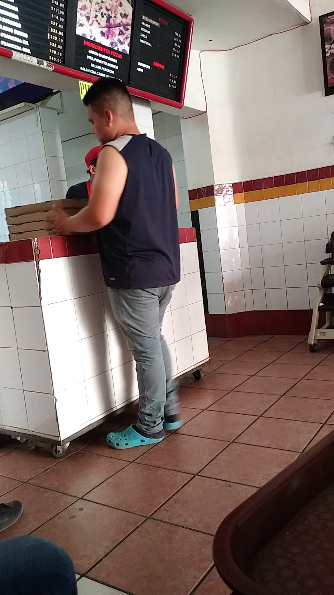 Mac Ricos Pizza image 9