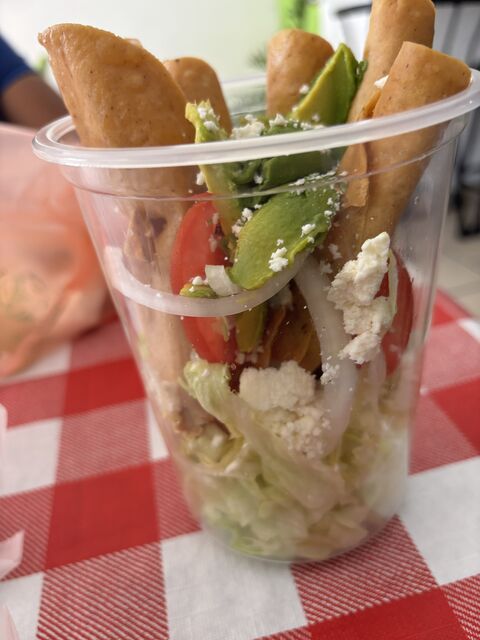 Tacos y tortas ahogadas Gustoff image 5