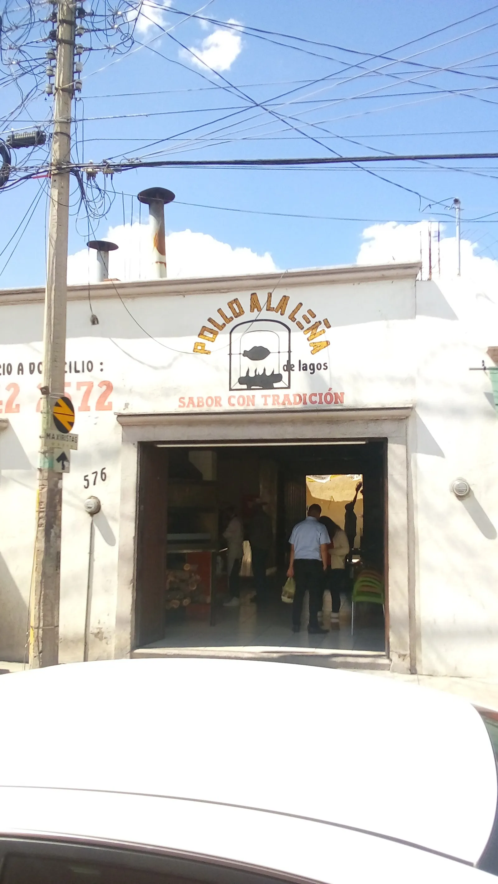Pollo a la leña. image 1