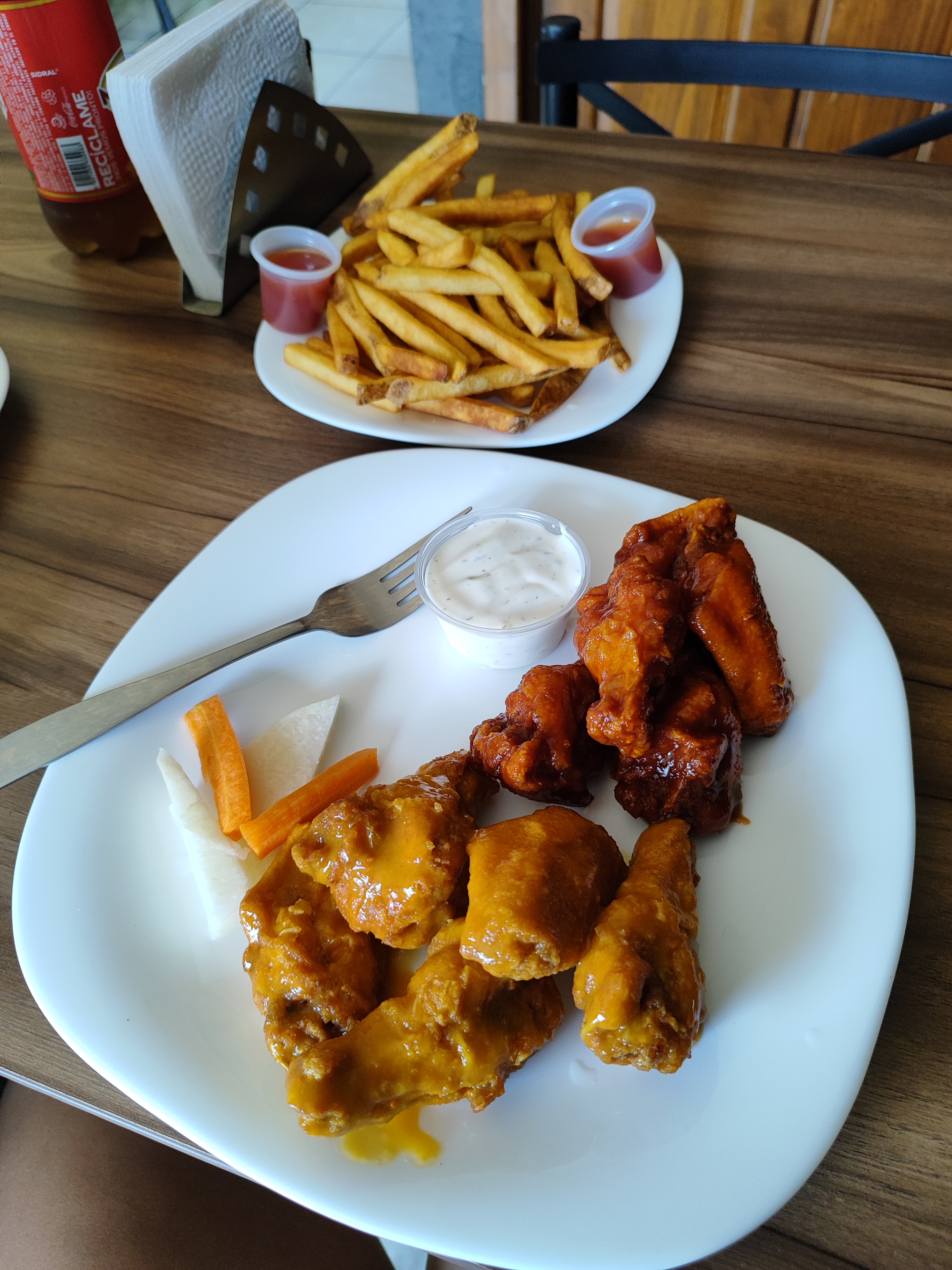 What's up wings Boulevard image 2