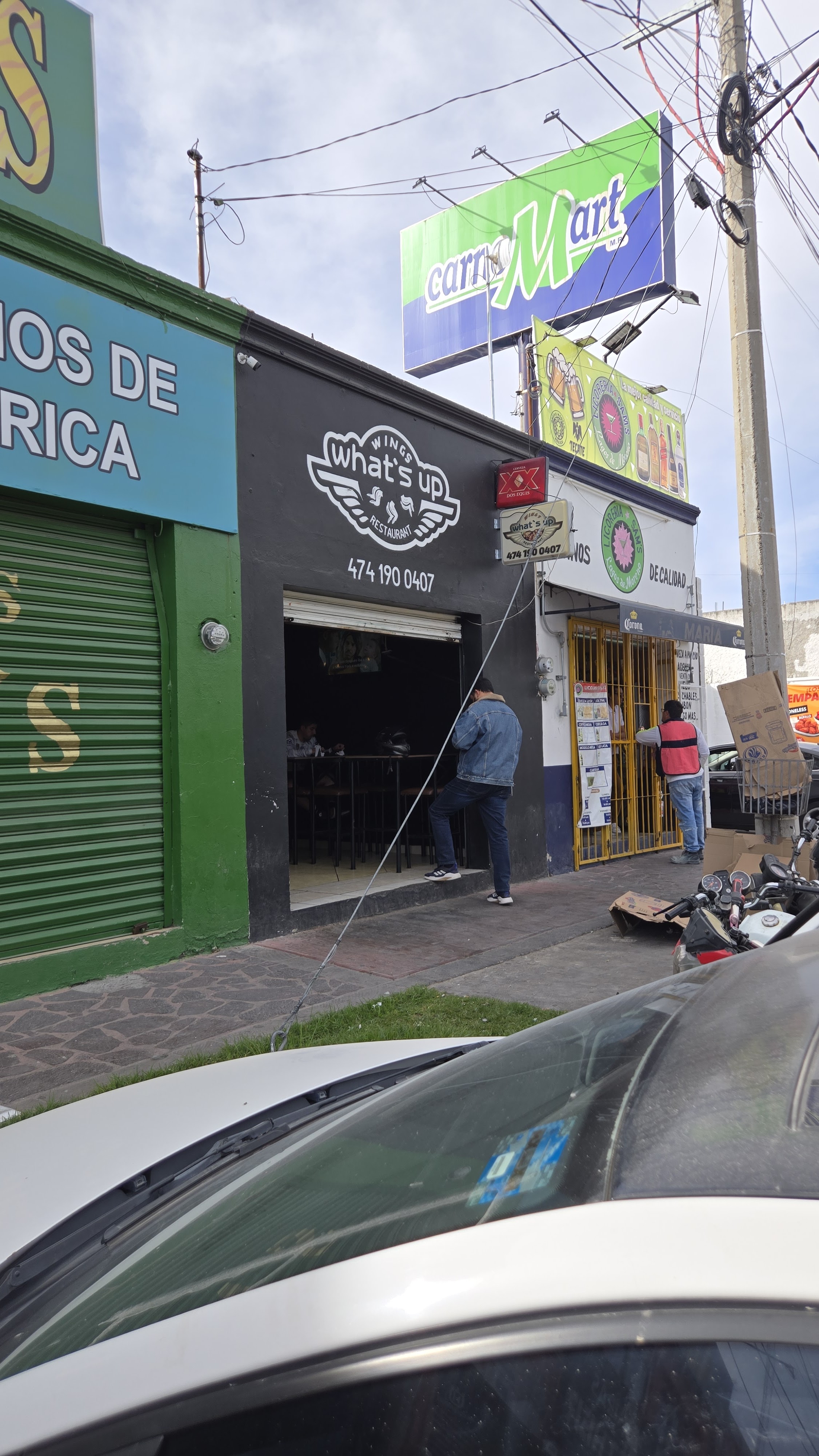 What's up wings Boulevard image 7