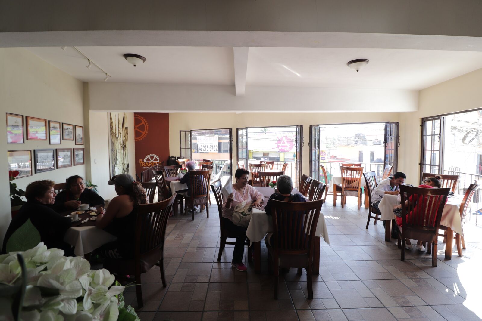 El Trapiche Restaurante image 1