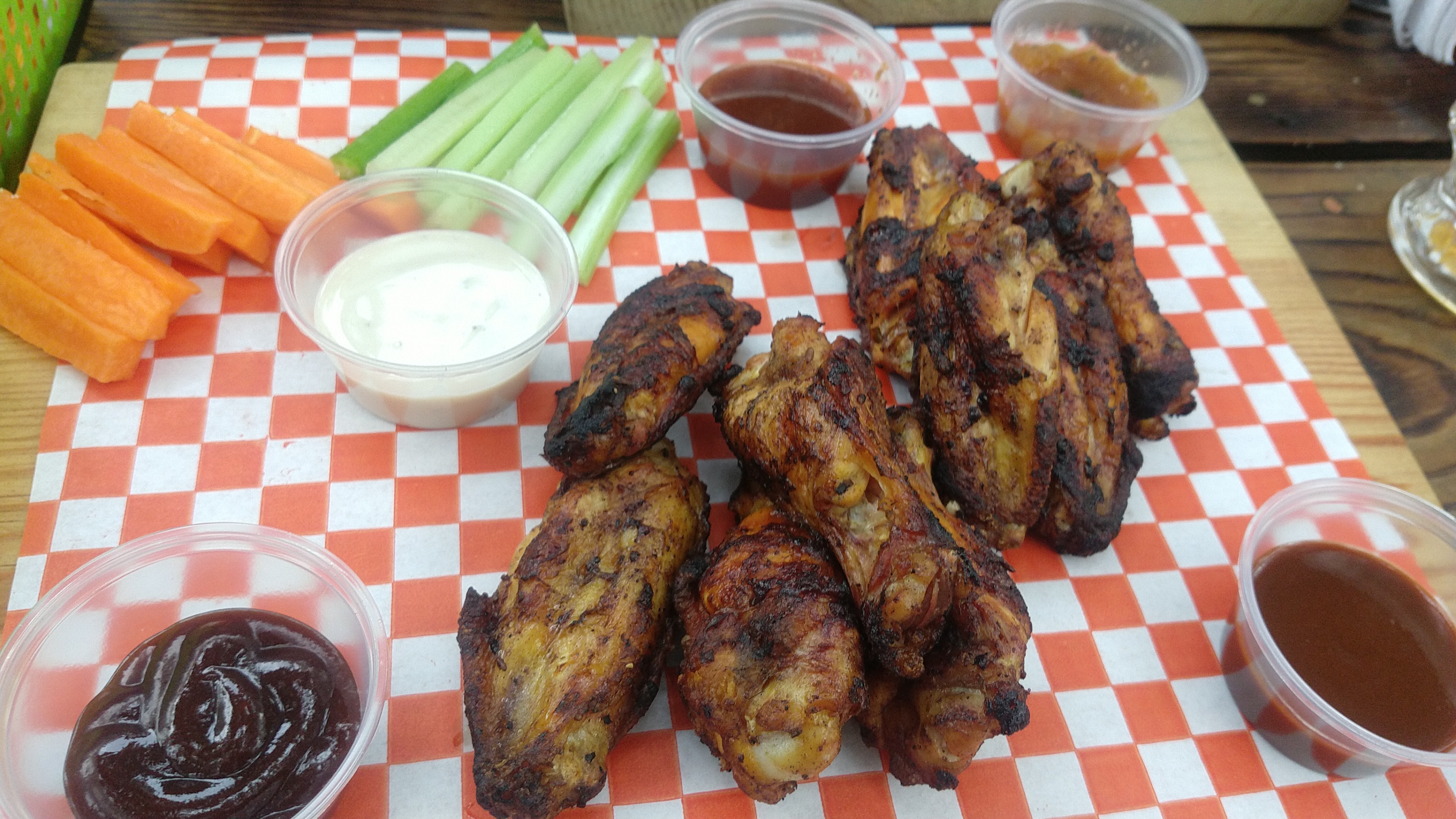 La Oficina Bar & Grill image 3