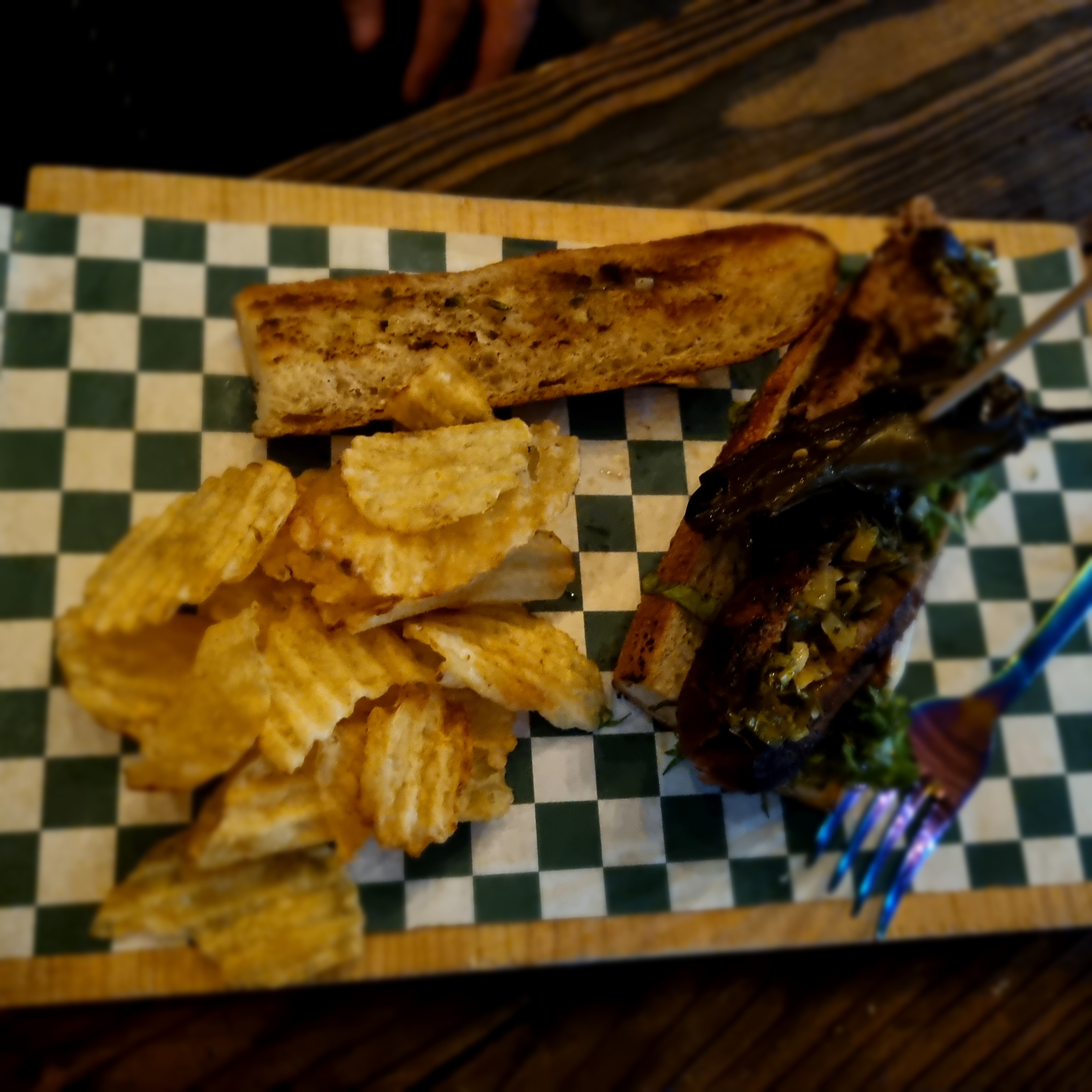 La Oficina Bar & Grill image 4