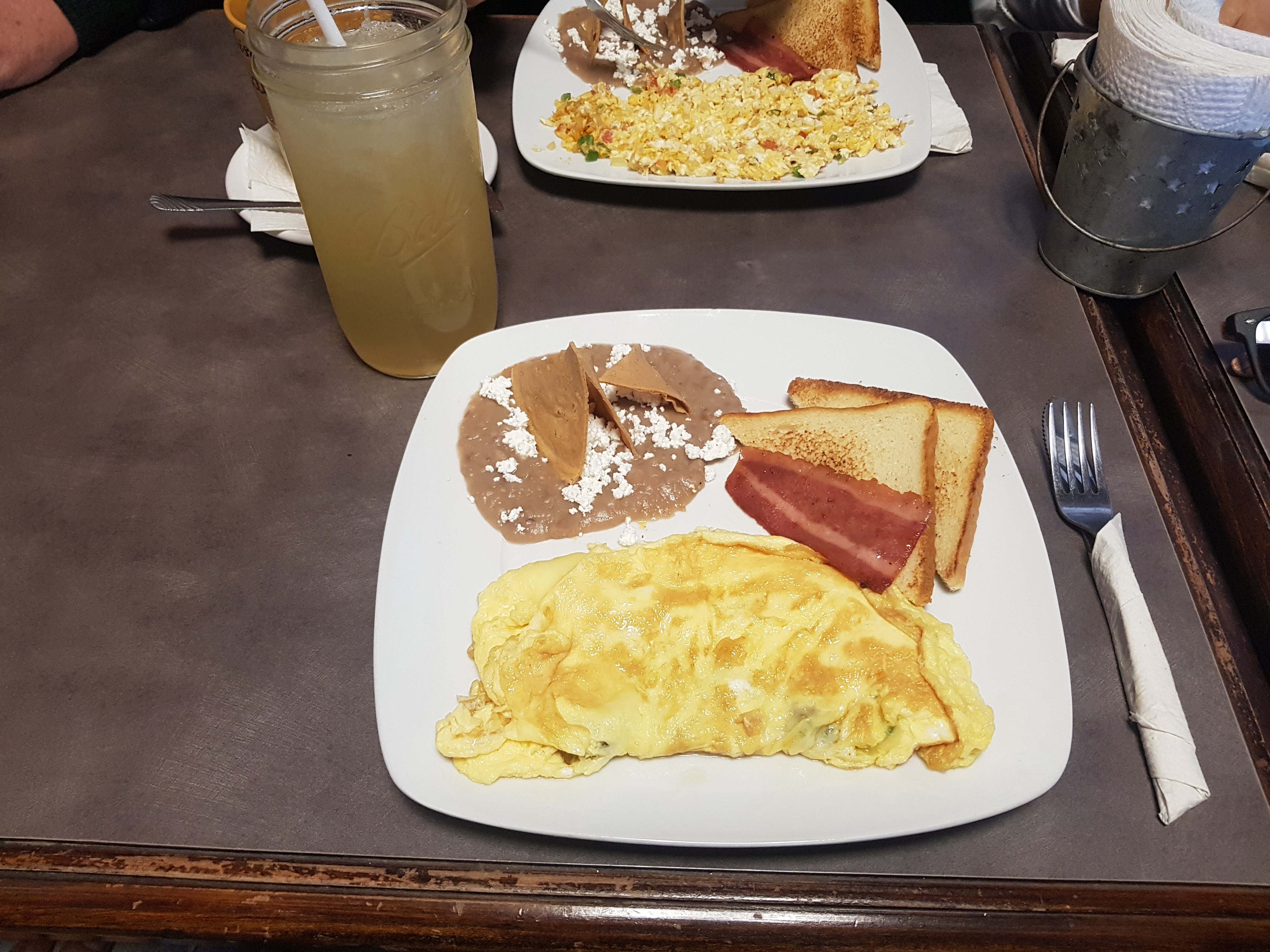 Encinos Café&Bistro image 4