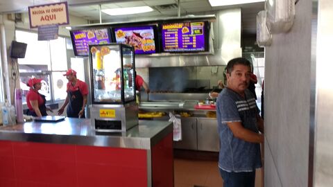 El Pollo Loco image 6